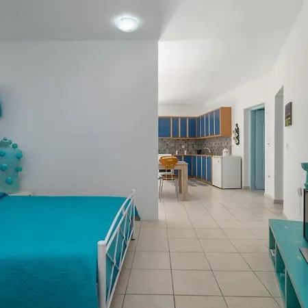 Stefania's Cycladic Ii Appartement Adamantas (Milos)